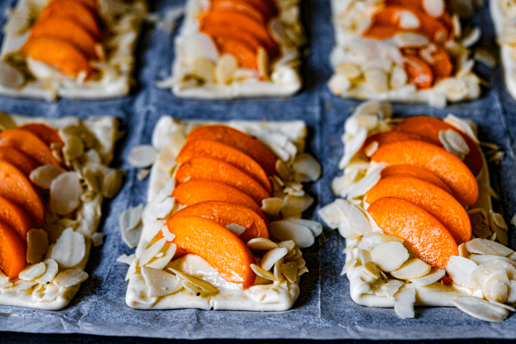 apricot almond and cream cheese puff pastry tarts