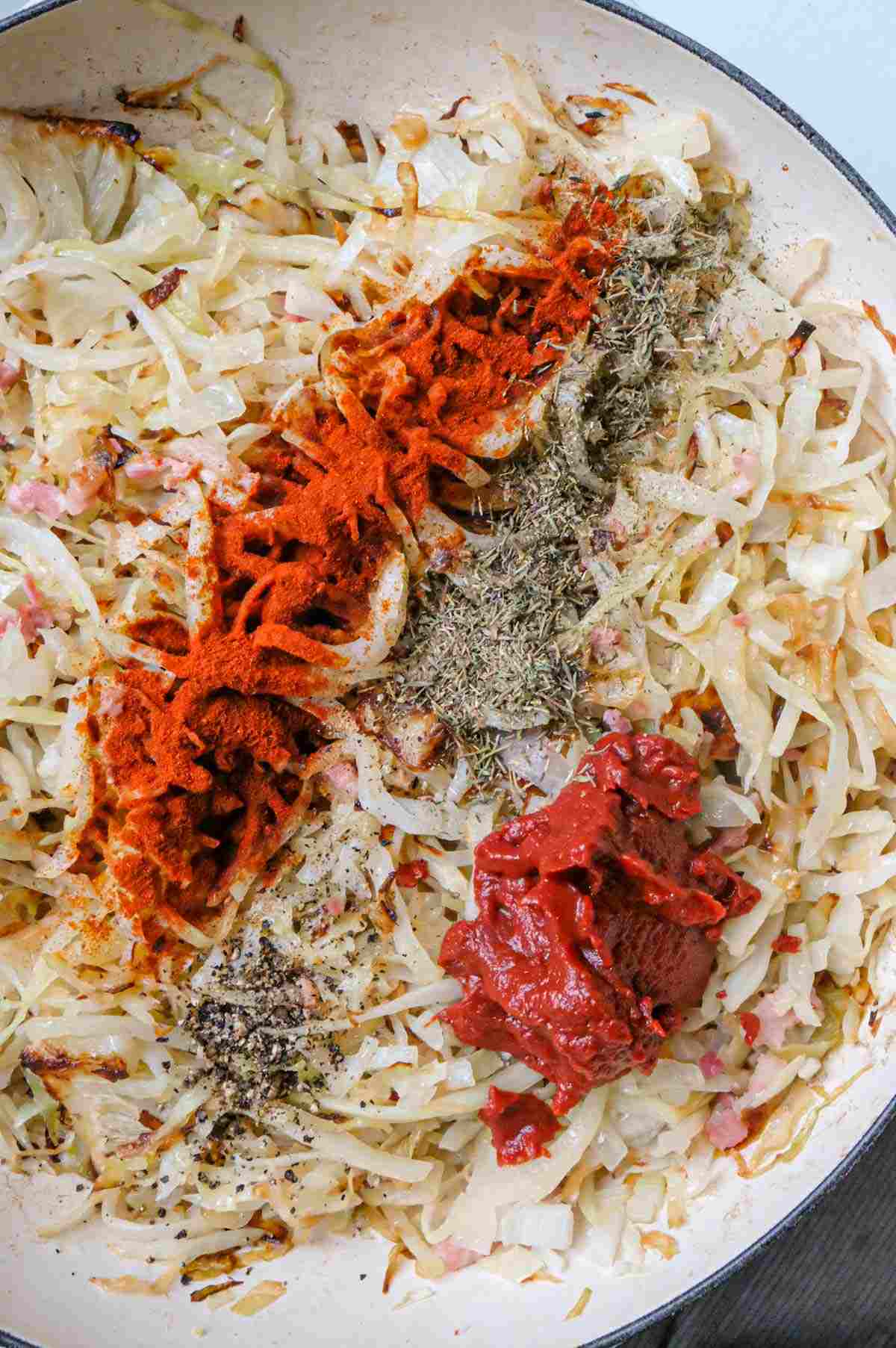 cabbage with seasoning and tomato paste