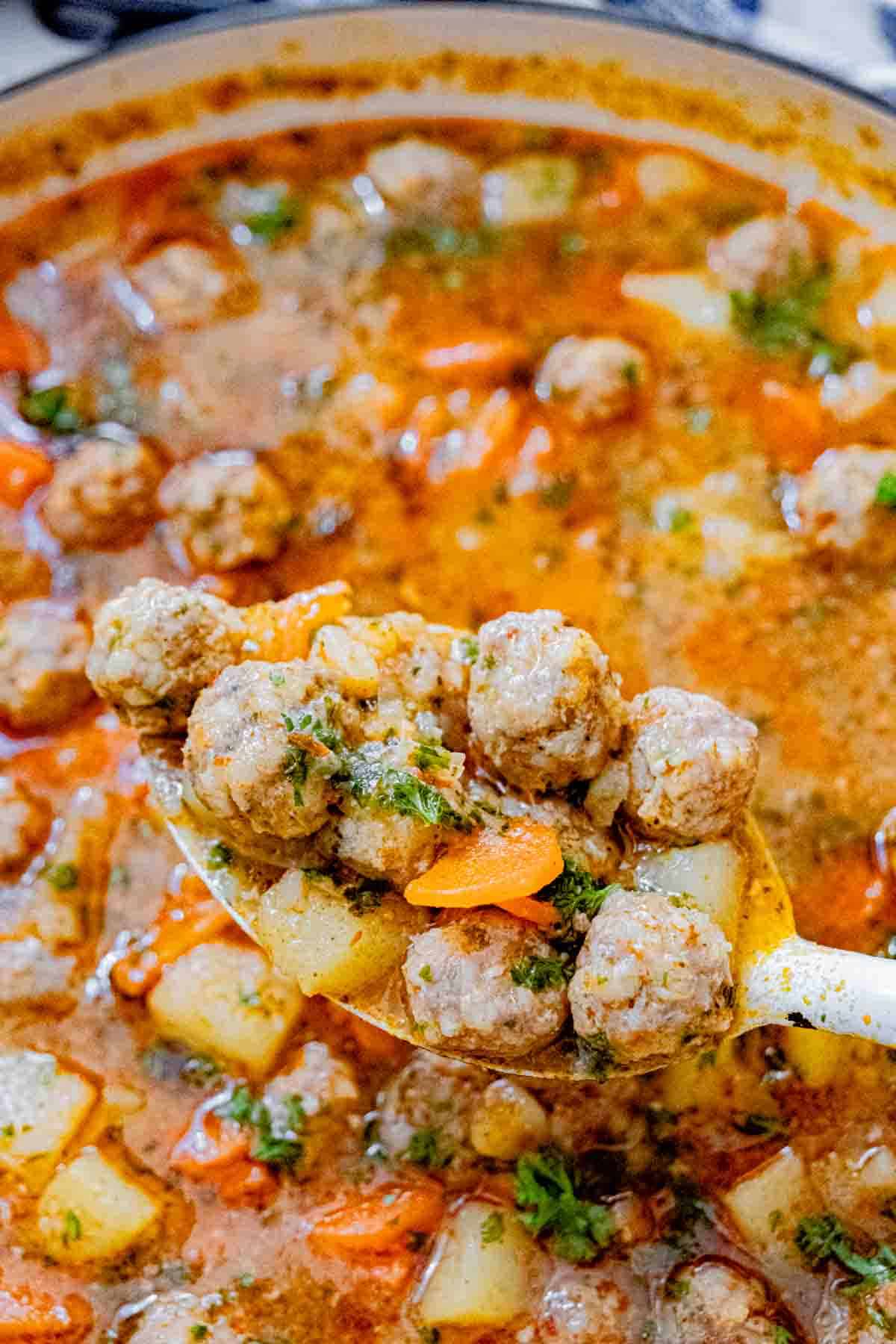 Turkish meatballs with bulgur in soup
