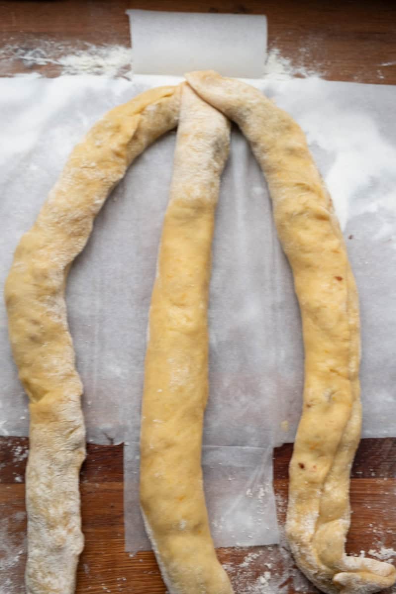 braiding no knead cozonac 1