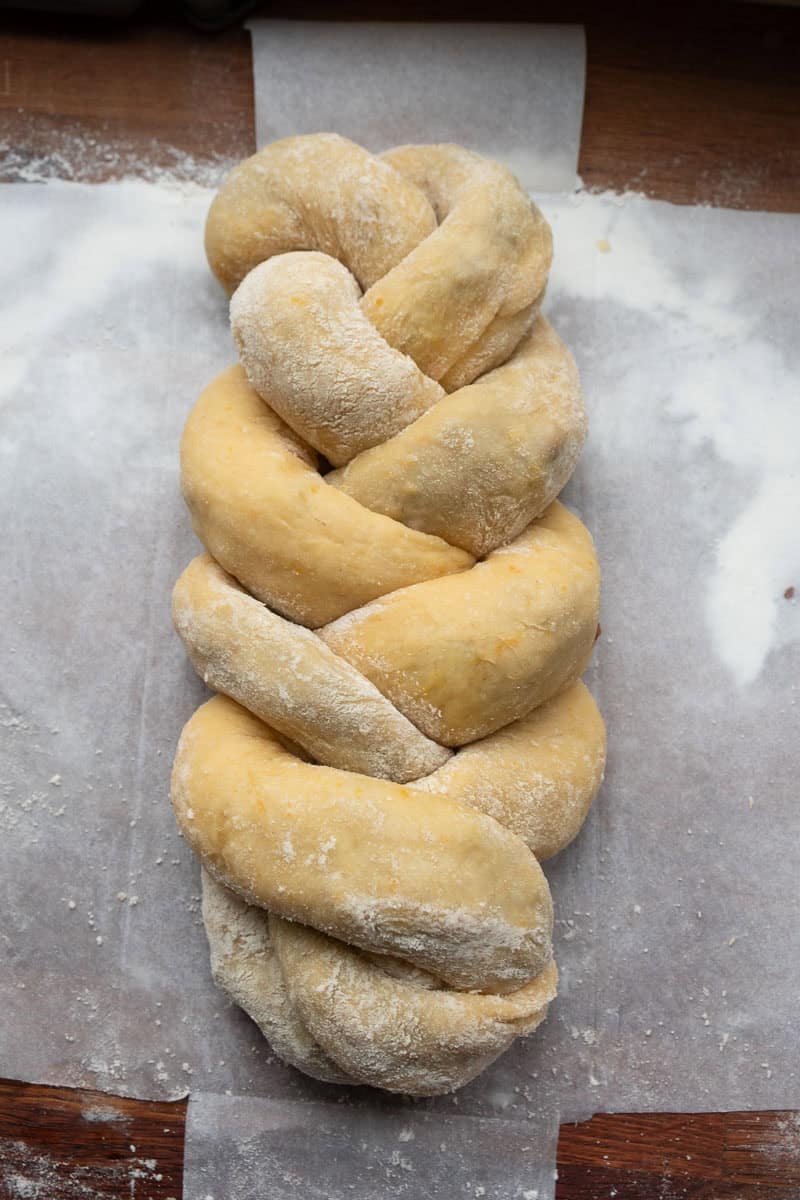 braiding no knead cozonac 4