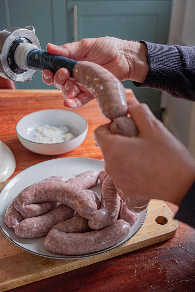 making homemade romanian sausages